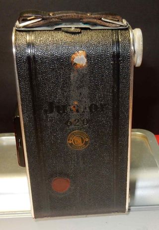 1687-Cámara KODAK JUNIOR 620