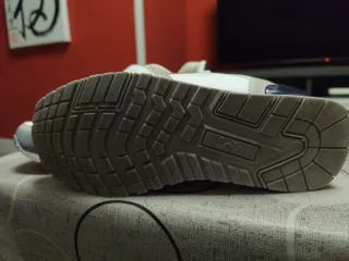 Zapatillas Lois Velcro Blancas y Grises