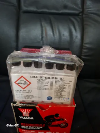 Yuasa YTX4L 12V 50 CCA Batería AGM VRLA para moto