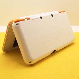 Nintendo 2DS XL Bianco Arancione