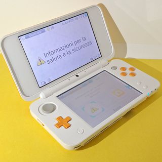 Nintendo 2DS XL Bianco Arancione