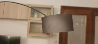 Urge mudaza -Lámpara de pie SKOTTORP / SKAFTET Ike