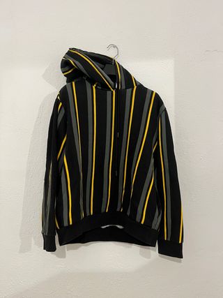 Sudadera Bershka Talla M Rayas
