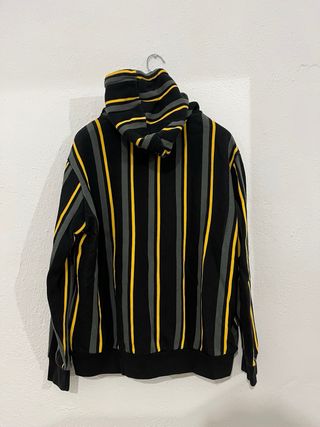 Sudadera Bershka Talla M Rayas