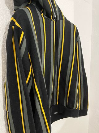 Sudadera Bershka Talla M Rayas
