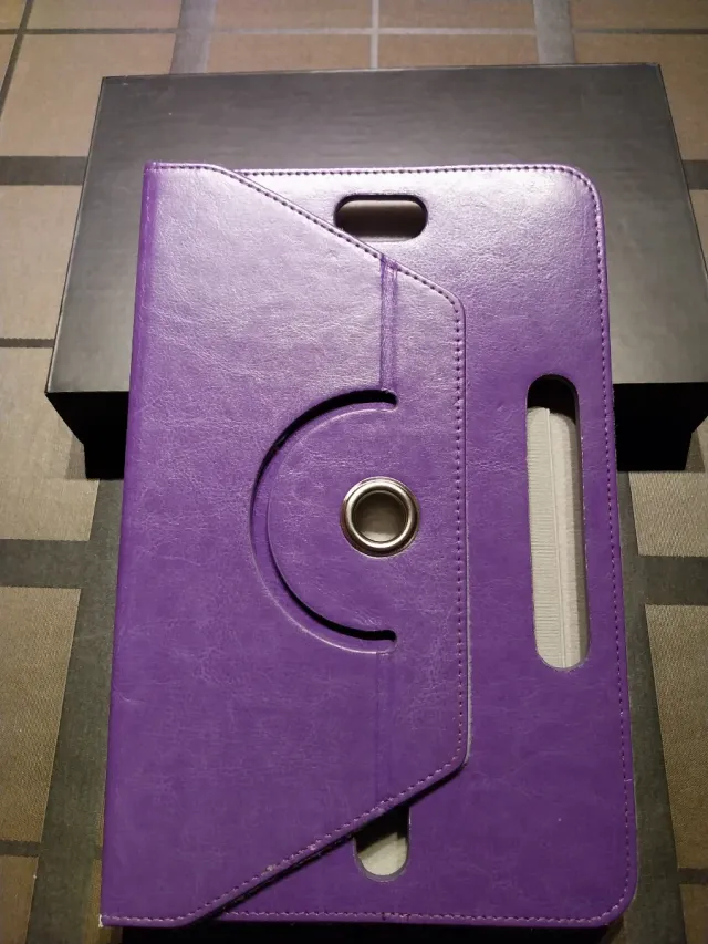 Tablet Woxter QX 103 con funda y caja