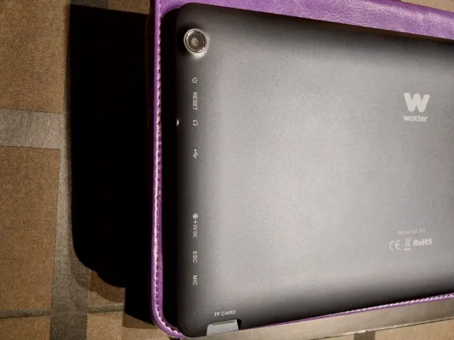 Tablet Woxter QX 103 con funda y caja