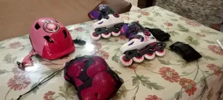 Patines en línea y protecciones infantiles