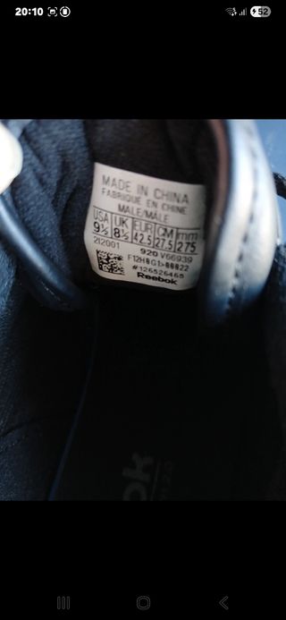 Reebok Classic Negras originales en su caja