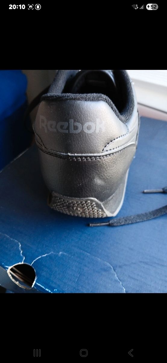 Reebok Classic Negras originales en su caja
