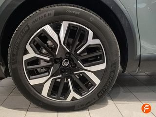 Citroën C4 Hybrid 136 e-DCS6 Business Edition