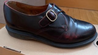 Dr. Martens Lorne Monk Cherry Red