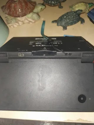 Nintendo DS Negra con Tarjeta Juegos