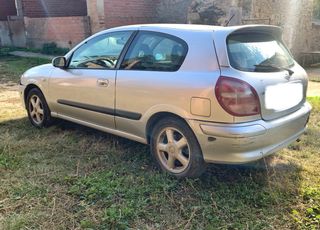 Nissan Almera 1.5 gasolina