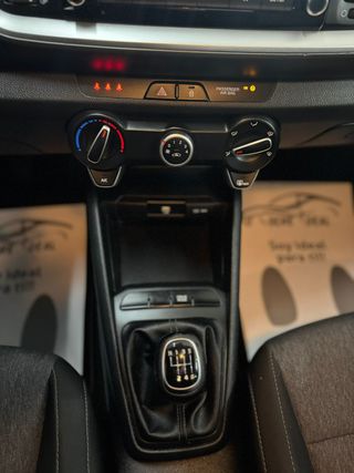 Kia Stonic 1.0 T-GDi 74kW (100CV) MHEV iMT Concept