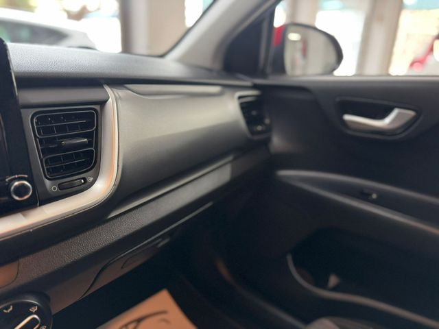 Kia Stonic 1.0 T-GDi 74kW (100CV) MHEV iMT Concept