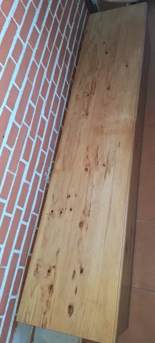 Sofá con baúl de madera.Disponible mediados de Feb