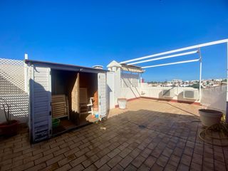 Venta de casa en Camposoto con plaza de garaje