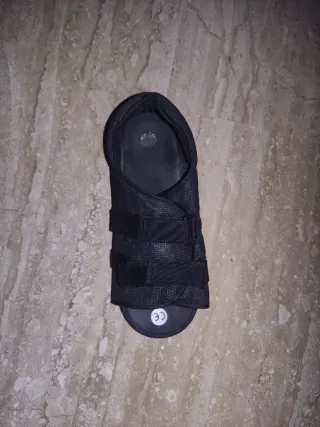 Zapato ortopédico negro