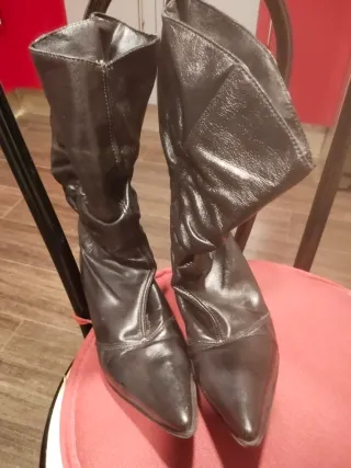 Botas Mustang Talla 38 Negras