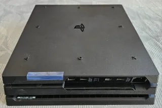 PS4 Pro + 1 mando
