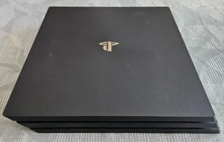 PS4 Pro + 1 mando