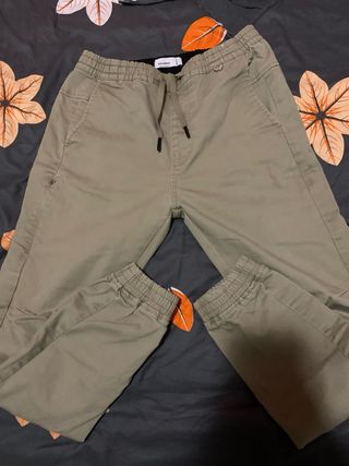 Pantalones Pull and Bear beige hombre