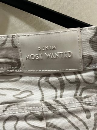 Pantalón acampanado estampado