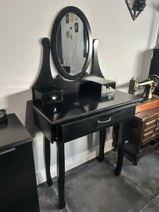 Tocador Clásico Negro con Espejo Ovalado