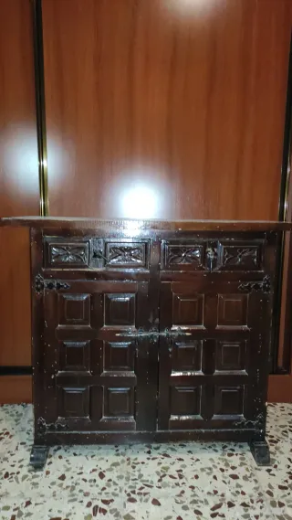 Mueble clásico de madera último tercio siglo XX