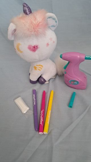 Unicornio para colorear con aerógrafo