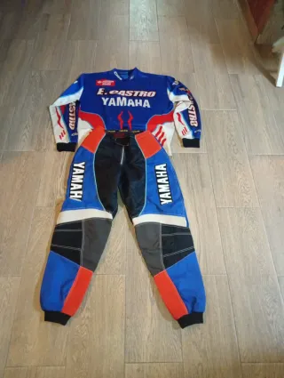 Equipación Moto Yamaha E. Castro