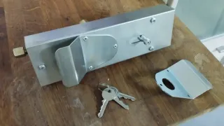 Cerradura Hidráulica de Acero Inoxidable