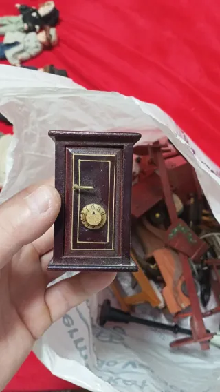 Vecchie bambole di porcellana