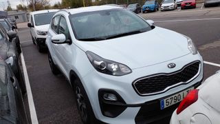 Kia Sportage 1.6 MHEV Business 4x4 100 kW (136 CV)