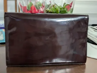 Bolso Piel y Terciopelo Rojo con Cadena Dorada