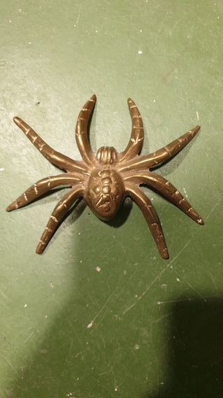 Araña decorativa de bronce