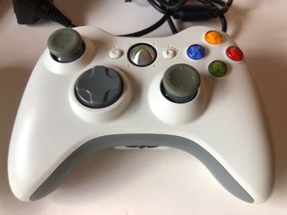 Consola Xbox 360 Blanca + 2 Mandos