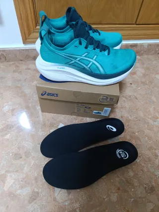 Zapatillas Asics Nimbus 27 running usadas