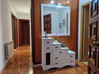 Habitación grande soleada Lleida