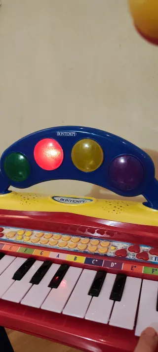 Tastiera Bontempi con microfono e sgabello