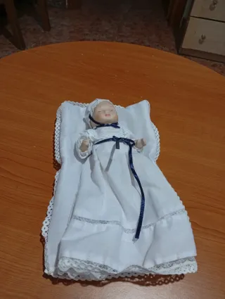 Muñecos bebés pequeños de porcelana