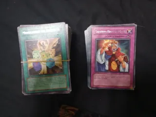 Lotto "elite" di 200 carte di Yu-Gi-Oh in italiano