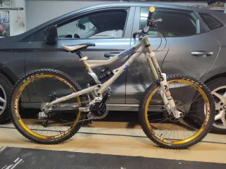 Bici Descenso Mongoose Boot R 26 2010