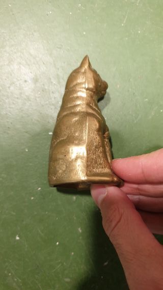 Gato decorativo de bronce