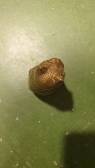 Gato decorativo de bronce