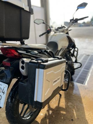 Macbor Montana XR1 - Casi NUEVA  14.600km