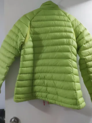 Chaqueta Trangoworld acolchada verde y rosa