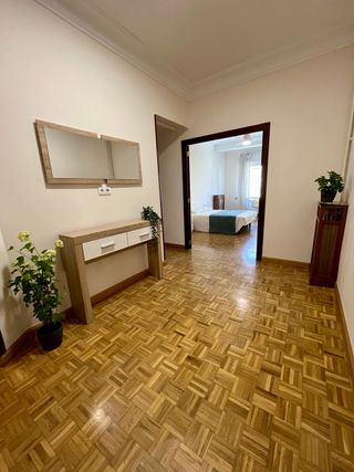 Habitación en Gran Vía Santiago Ramón y Cajal, 27