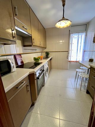 Habitación en Gran Vía Santiago Ramón y Cajal, 27